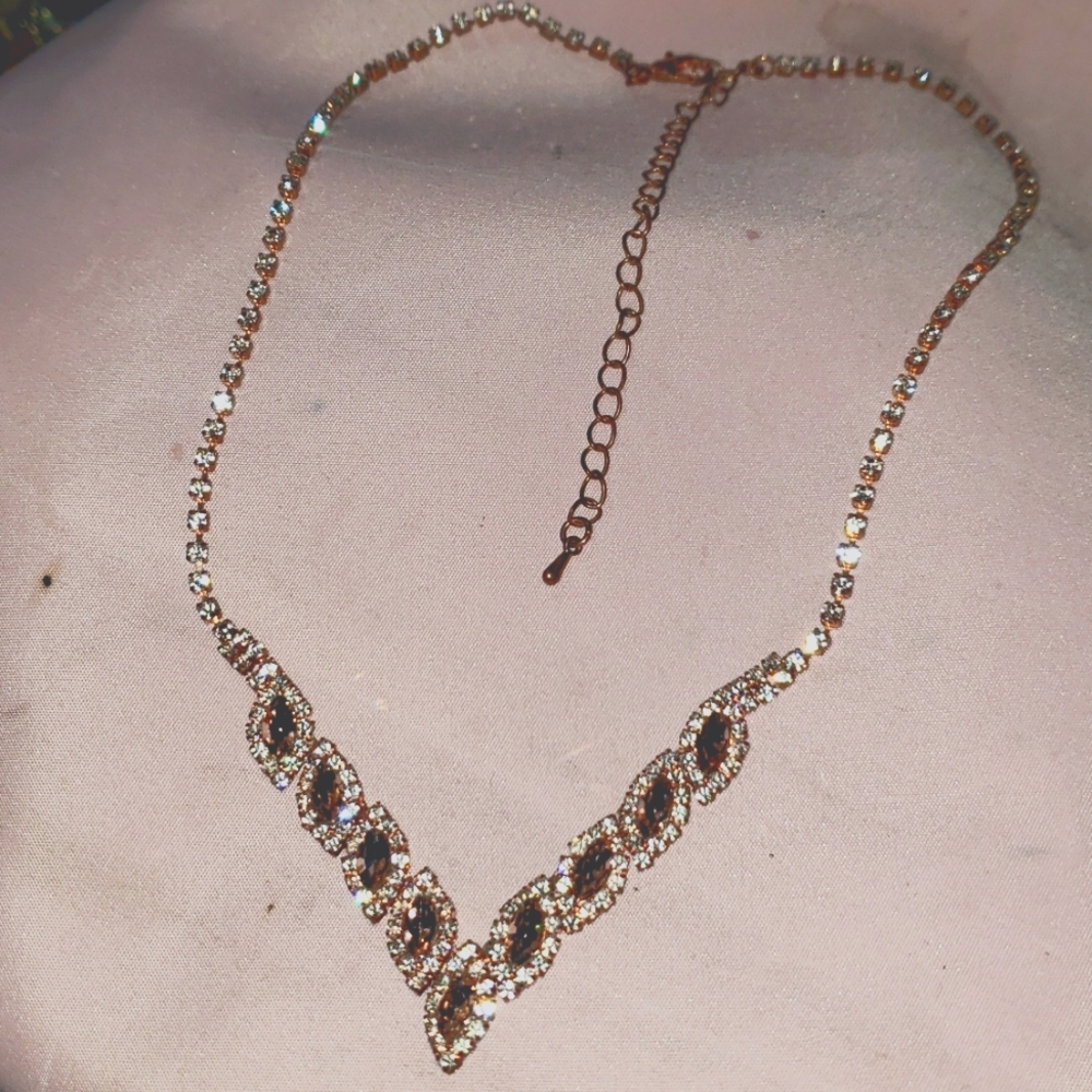 Vintage real Crystal, Morganit set in Copper necklace